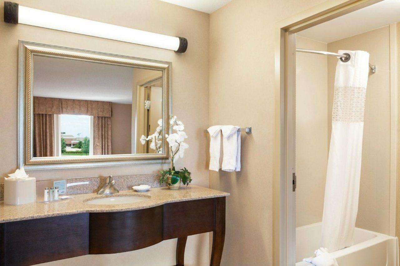 Hampton Inn & Suites Chicago/Saint Charles Εξωτερικό φωτογραφία
