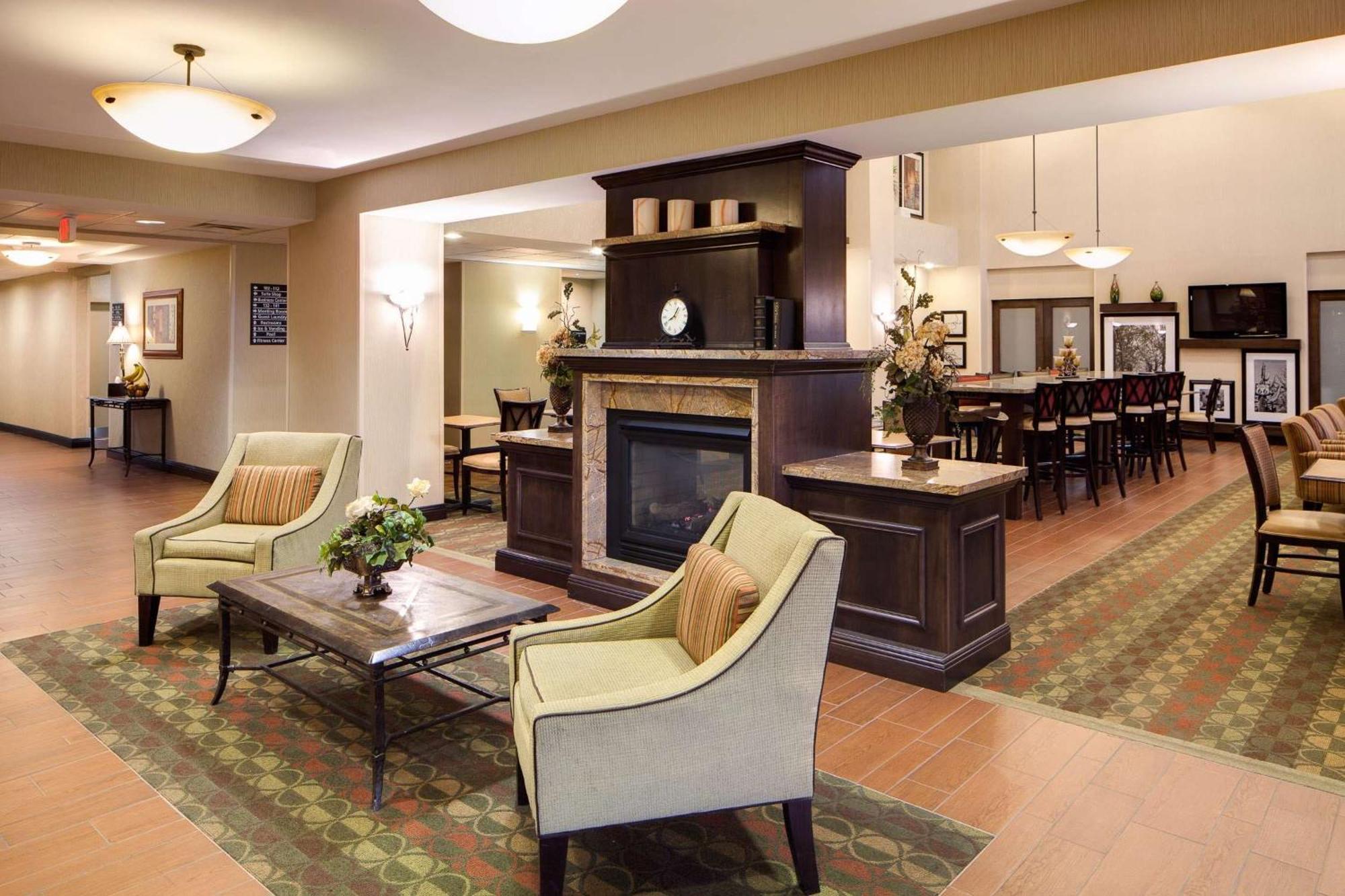 Hampton Inn & Suites Chicago/Saint Charles Εξωτερικό φωτογραφία